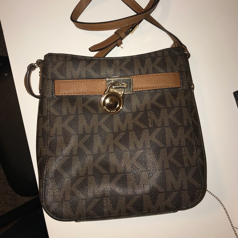 Michael Kors crossover bag